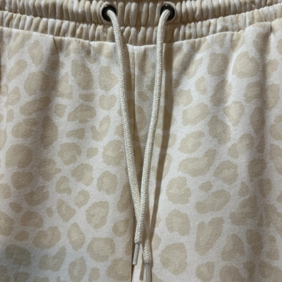 Old Navy Cream Patterned Jumpsuit - Picture 6 of 8